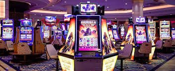 Giao diện sxqngai trên di động với bóng đá và casino